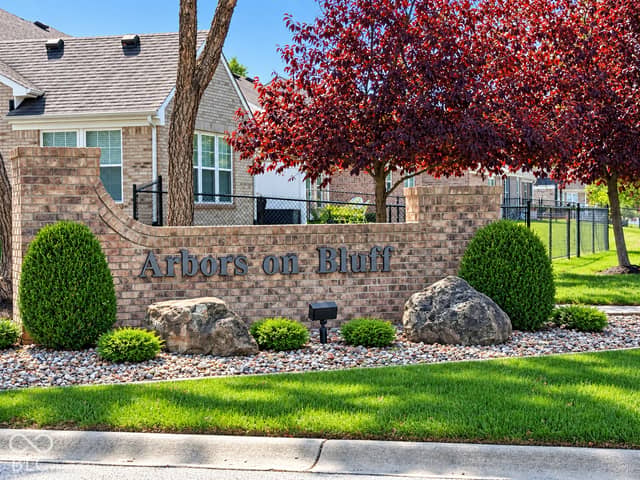 7333 Summer Lea Court, Indianapolis, IN 46217, photo 3 of 45