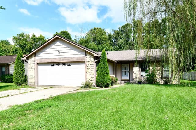 7517 Venetian Way, Indianapolis, IN 46217, photo 3 of 27
