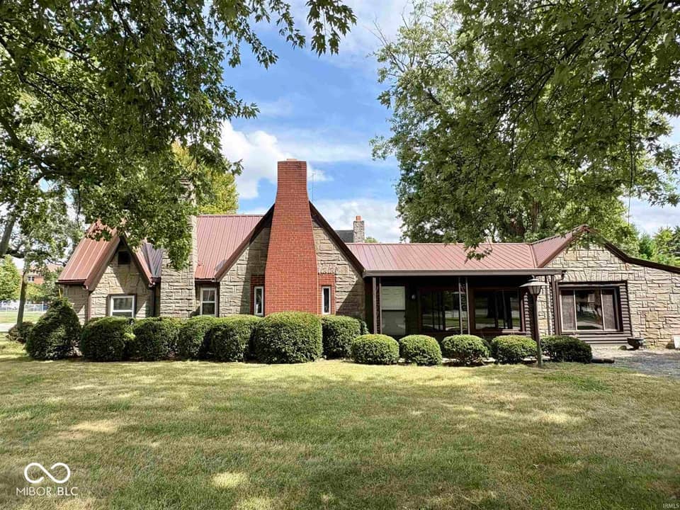 3300 S Walnut Street, Muncie, IN 47302, photo 1 of 27