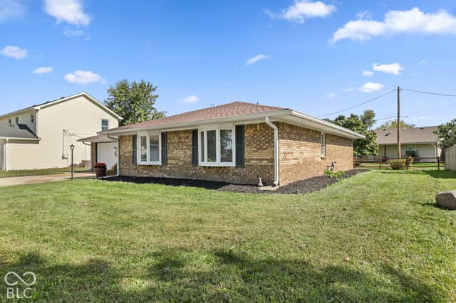 209 Pinedale Drive, Whiteland, IN 46184, photo 4 of 26