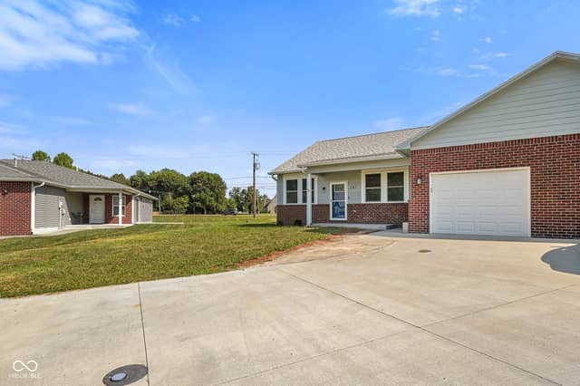107 Weber Court, Franklin, IN 46131, photo 3 of 28