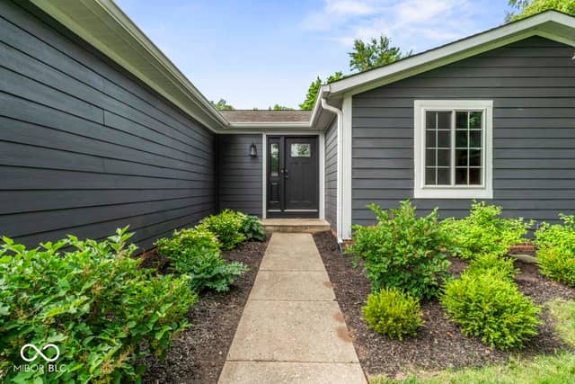 11346 Wood Creek Drive, Carmel, IN 46033, photo 5 of 46