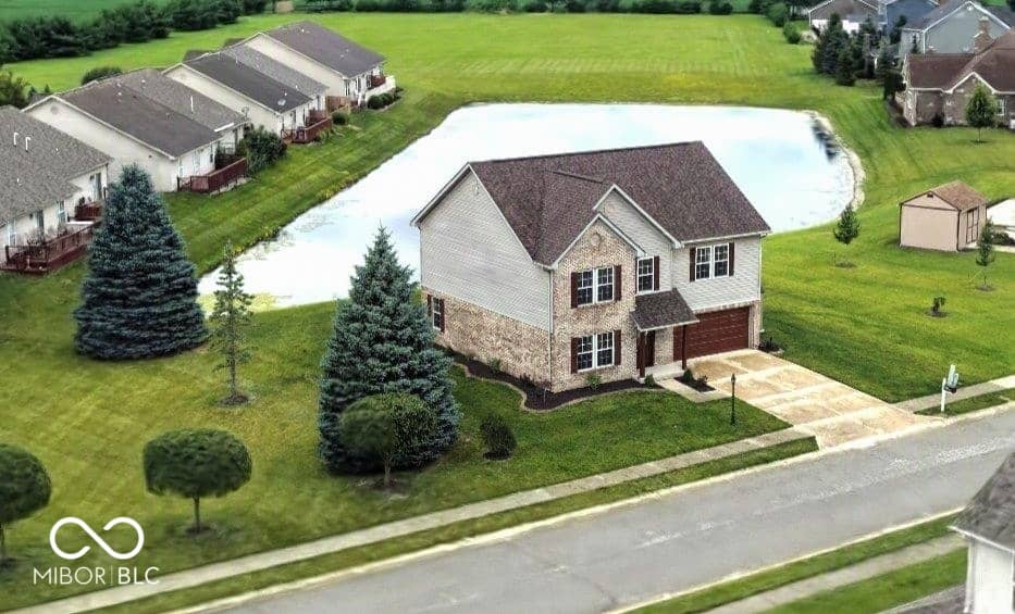 1364 College Parkway, Elwood