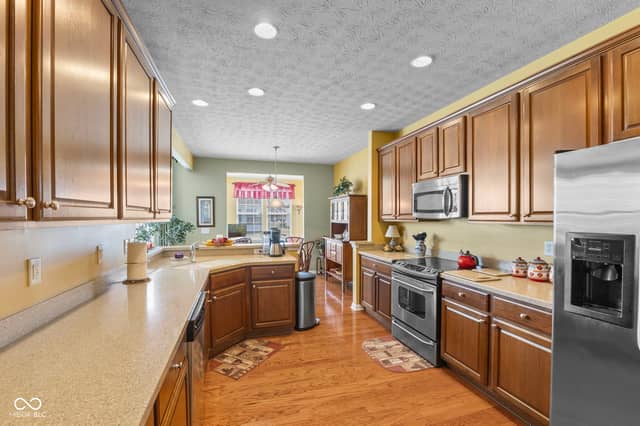 12961 Merlot Lane, Fishers, IN 46037, photo 3 of 36