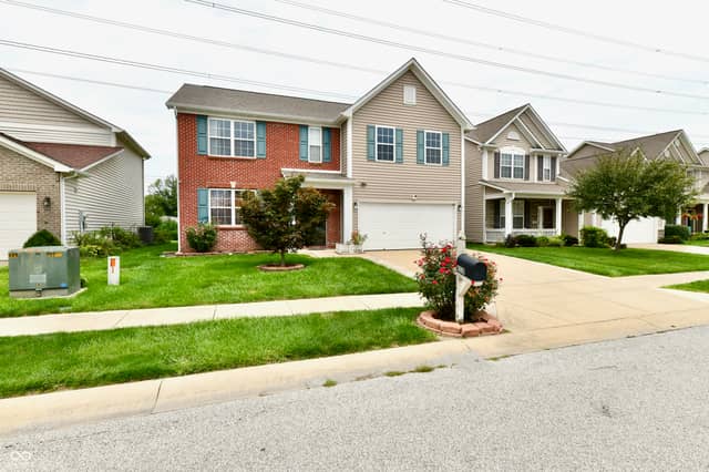 4330 Valley Trace Drive, Indianapolis, IN 46237, photo 3 of 64