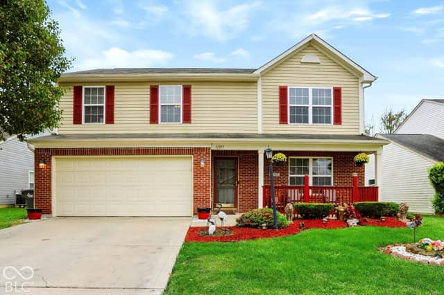 11915 Newcastle Drive, Indianapolis, IN 46235, photo 2 of 49