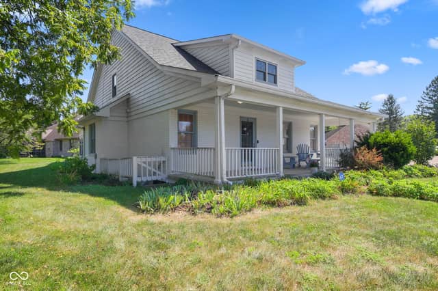 348 Creekbend Lane, Indianapolis, IN 46217, photo 2 of 40