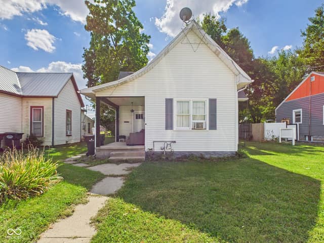 1027 W 11th Street, Anderson, IN 46016, photo 3 of 20