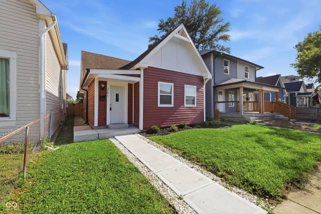 261 E Minnesota Street, Indianapolis, IN 46225, photo 4 of 33