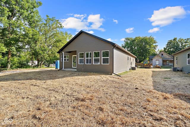 408 N Leavitt Street, Brazil, IN 47834, photo 4 of 35
