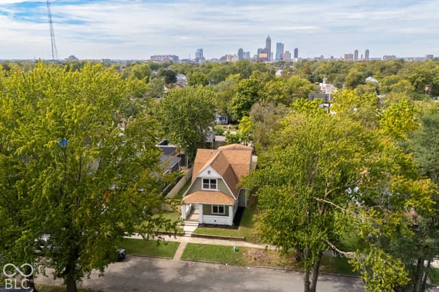 246 N Tacoma Avenue, Indianapolis, IN 46201, photo 4 of 35