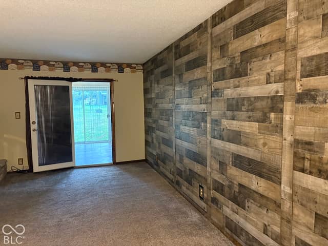 402 E Jackson Street, Farmland, IN 47340, photo 4 of 18