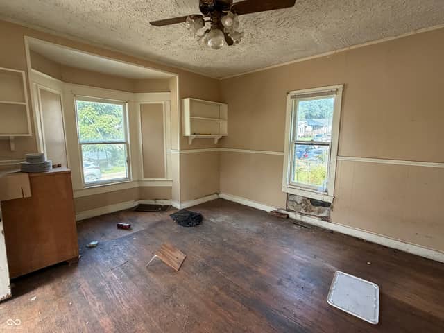 522 U Street, Bedford, IN 47421, photo 5 of 9