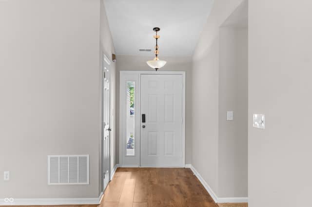 10532 Cress Court, Noblesville, IN 46060, photo 5 of 35