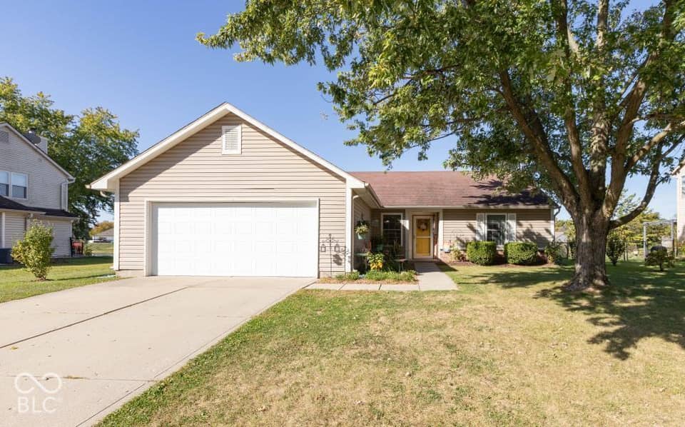 552 Nicole Boulevard, Avon, IN 46123, photo 1 of 17
