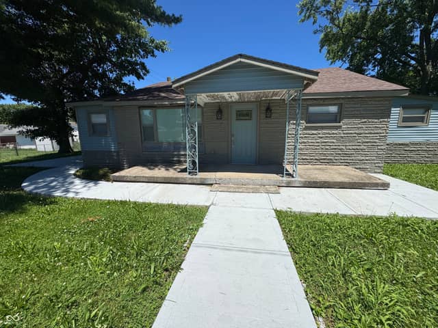 2702 Caroline Avenue, Indianapolis, IN 46218, photo 4 of 18
