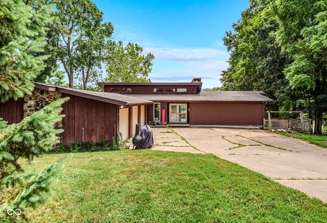 16451 E Lake Shore Drive N, Hope, IN 47246, photo 3 of 63