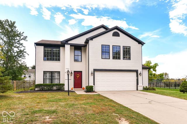 14057 Stonewood Place, Fishers, IN 46037, photo 2 of 35