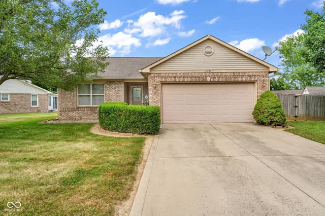 1171 Autumn Drive, Mooresville, IN 46158, photo 3 of 27