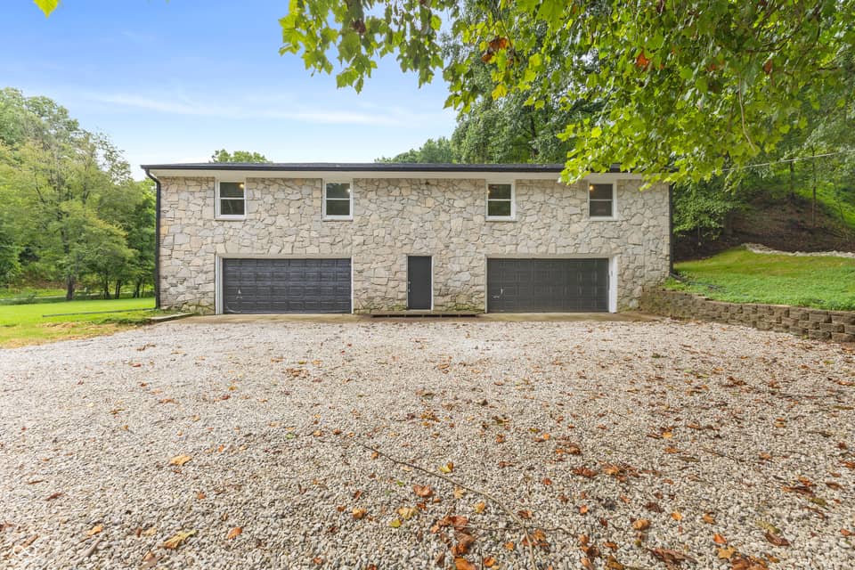 7921 N Fox Hollow Road, Bloomington