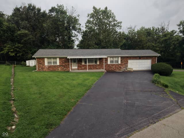 707 N Davidson Street, Greensburg, IN 47240, photo 2 of 36
