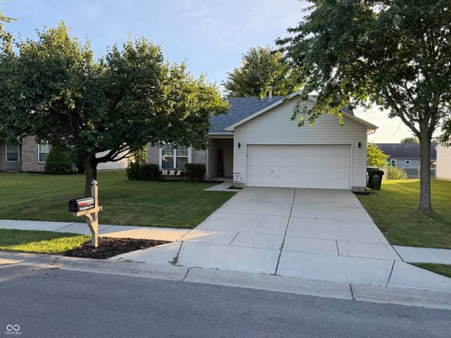 1360 Evergreen Drive, Greenfield, IN 46140, photo 3 of 22
