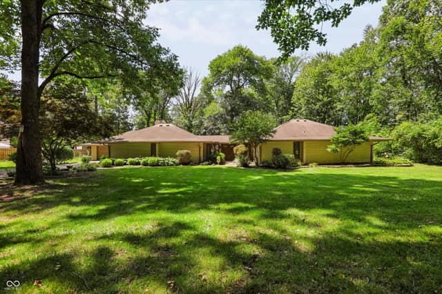 8392 N Illinois Street, Indianapolis, IN 46260, photo 3 of 62