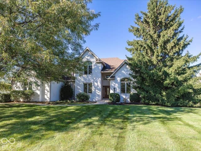 11582 Sutton Place Drive E, Carmel, IN 46032, photo 2 of 35