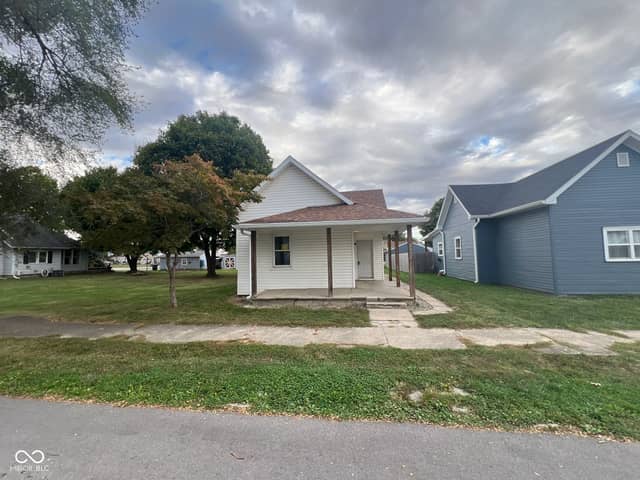 2312 S B Street, Elwood, IN 46036, photo 4 of 19