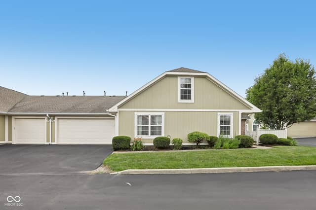7347 Chapel Villas Lane #UNIT B, Indianapolis, IN 46214, photo 4 of 47