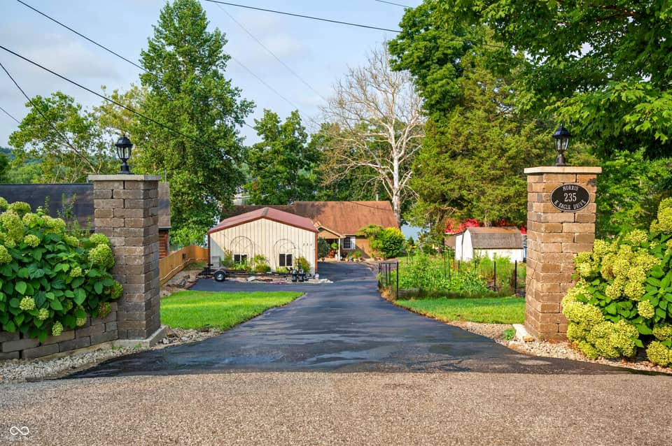 235 E Eagle Drive, Nineveh