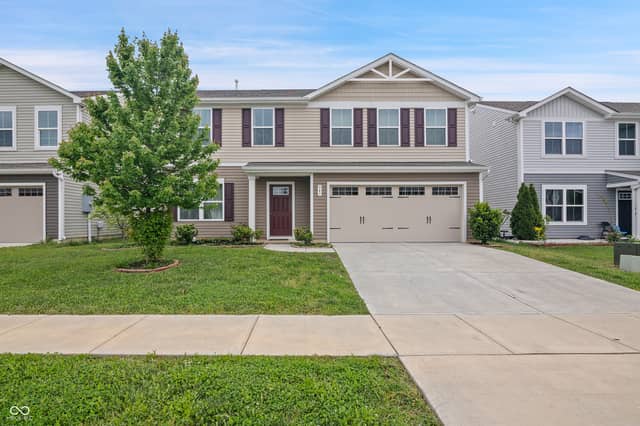 345 Campus Lane, Greenwood, IN 46143, photo 2 of 29