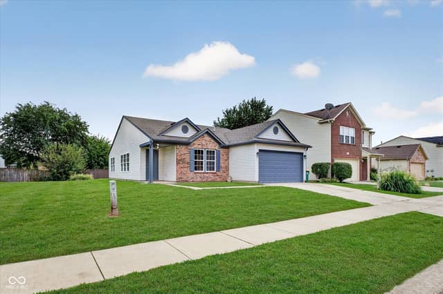 2203 Summerfield Drive, Plainfield, IN 46168, photo 3 of 28