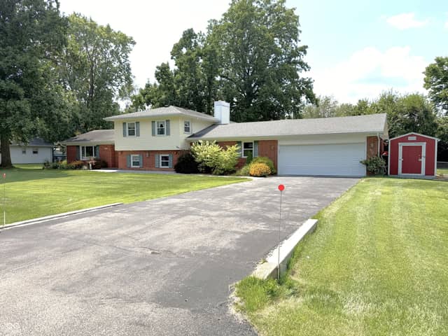 345 N Pleasant Run, Crawfordsville, IN 47933, photo 3 of 41