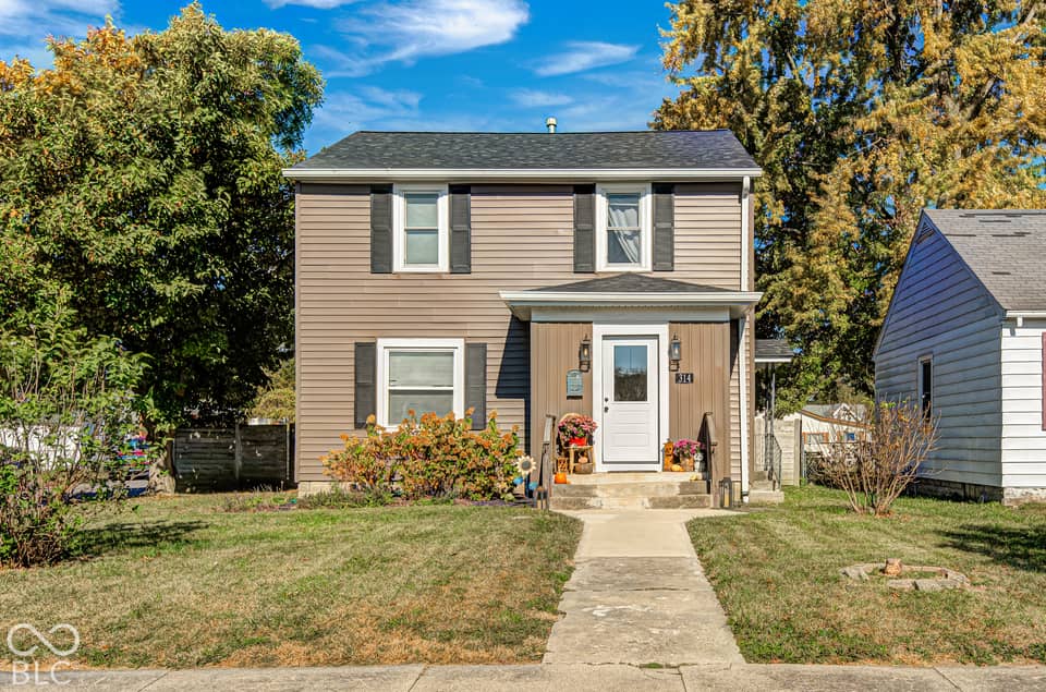 314 W Broadway Street, Alexandria, IN 46001, photo 1 of 42