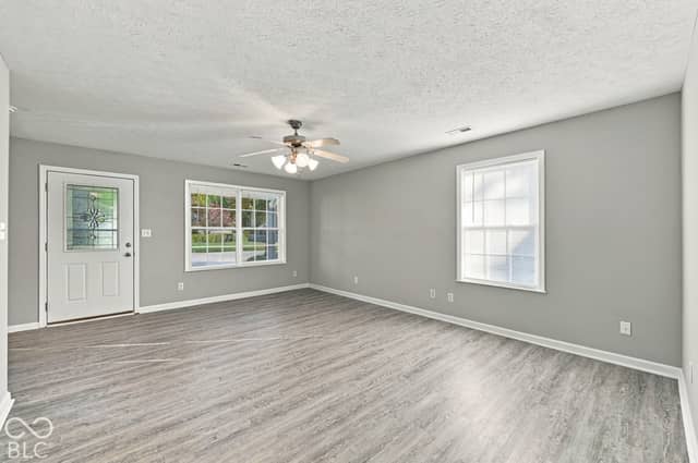 415 E Mill Street, Danville, IN 46122, photo 2 of 26