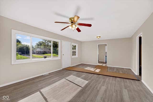 1720 Alice Jeanne Court, Indianapolis, IN 46219, photo 5 of 27