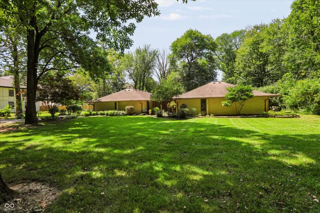 8392 N Illinois Street, Indianapolis, IN 46260, photo 4 of 62