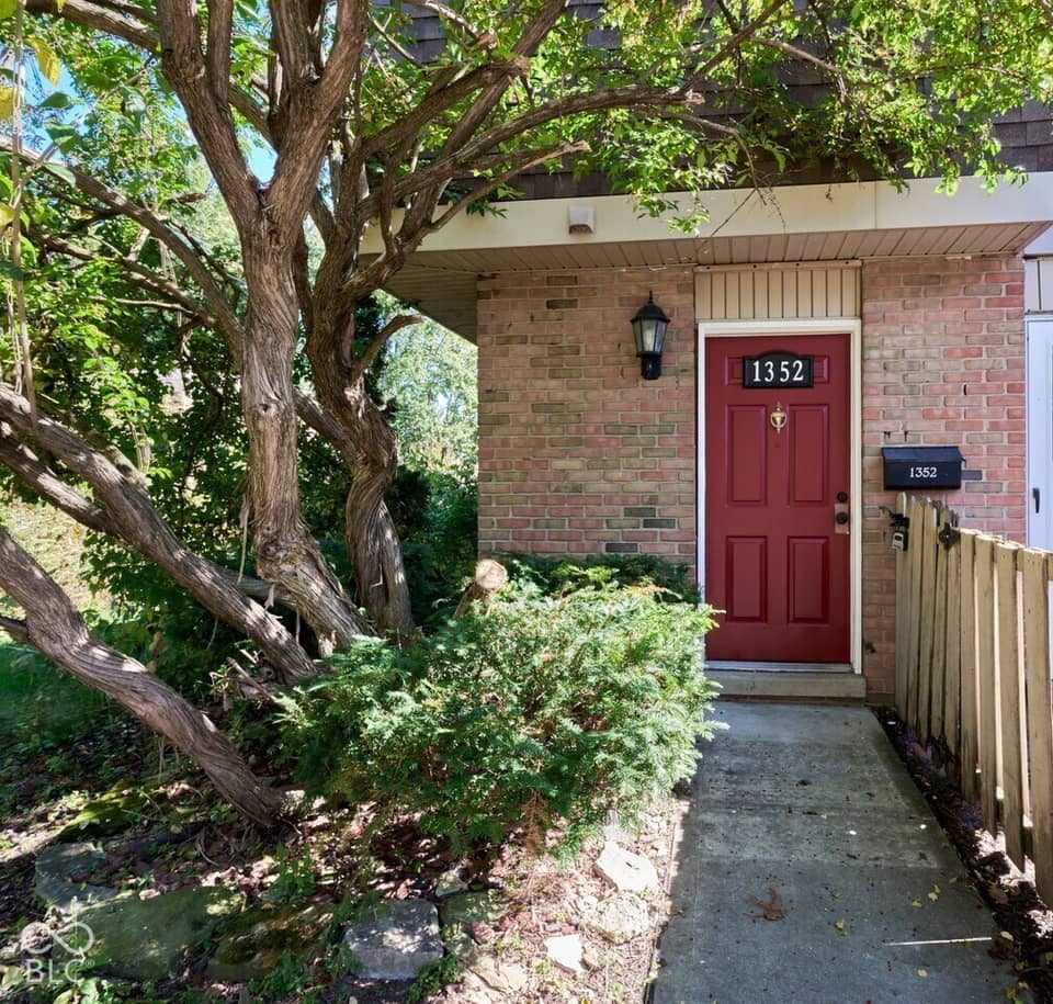 1352 Tishman Lane, Indianapolis, IN 46260, photo 1 of 11
