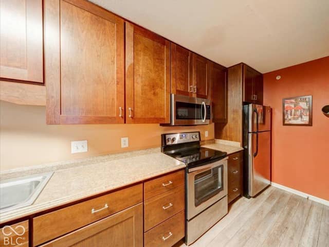 4925 Opal Ridge Lane #104, Indianapolis, IN 46237, photo 5 of 37