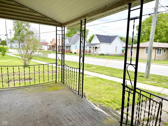 1327 S Harrison Street, Shelbyville, IN 46176, photo 5 of 50
