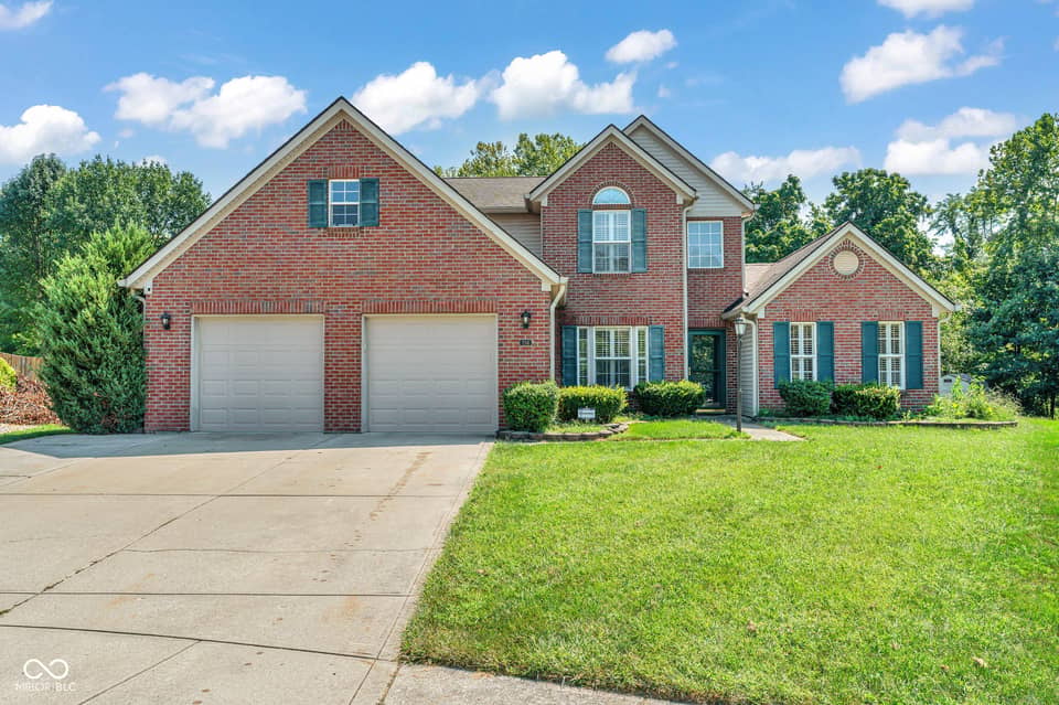 216 Creekview Circle, Mooresville, IN 46158, photo 1 of 53