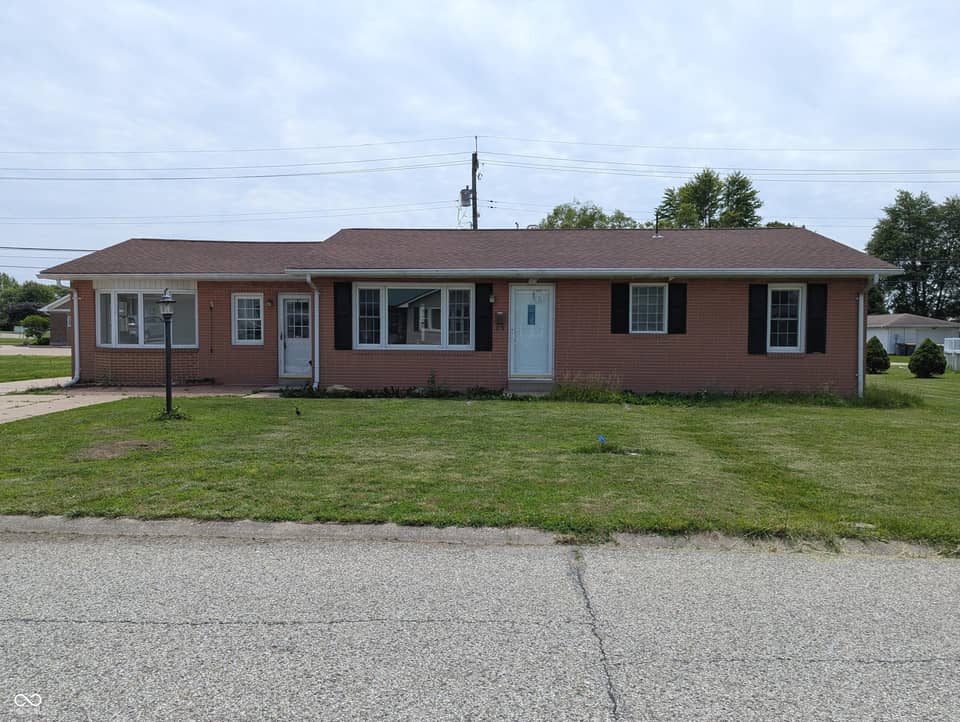 107 W Freeman Avenue, Seymour