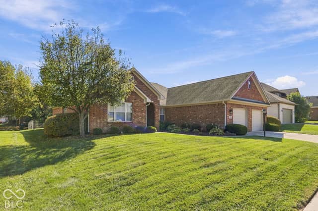 7659 Ballyshannon Street, Indianapolis, IN 46217, photo 3 of 48