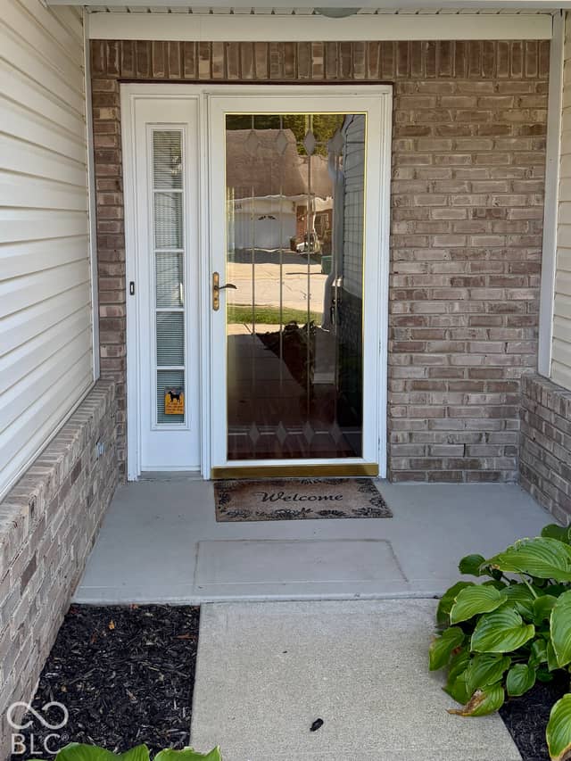 5835 Oberlies Way, Plainfield, IN 46168, photo 2 of 23