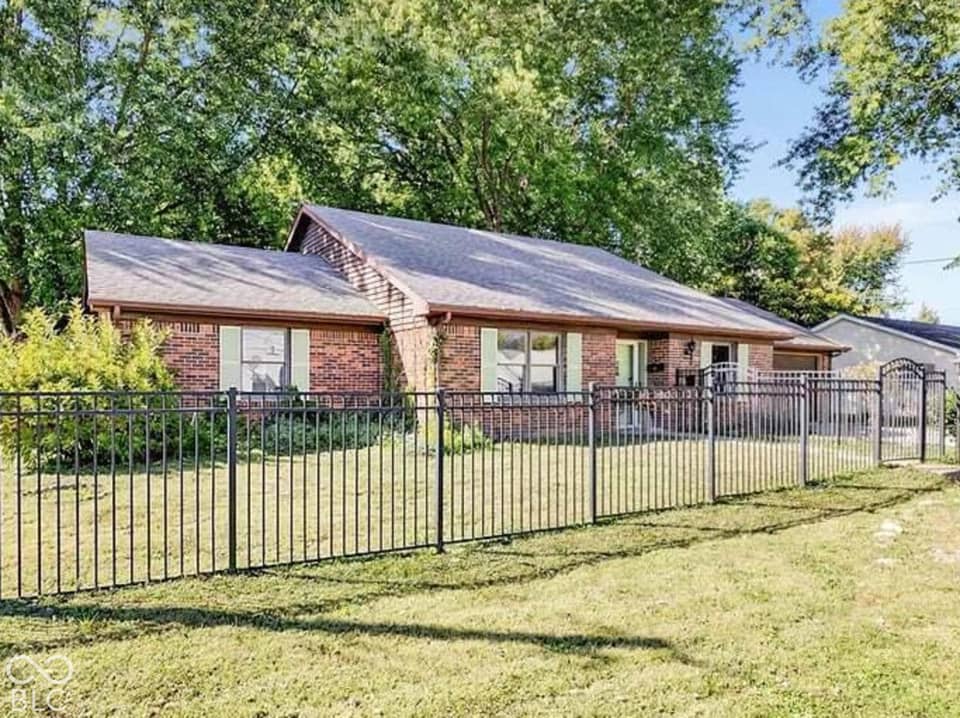 302 N Madison Street, Knightstown, IN 46148, photo 1 of 21