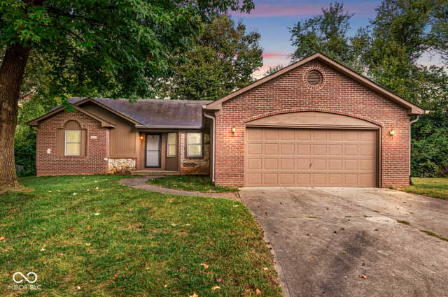 1360 Boone Court, Indianapolis, IN 46217, photo 2 of 39