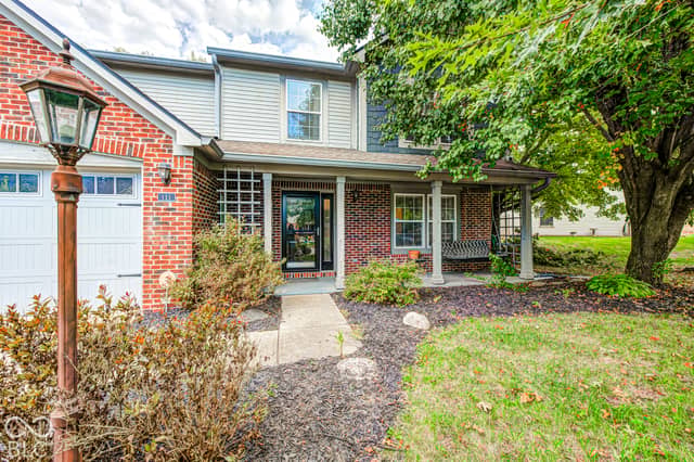 111 Oakview Drive, Mooresville, IN 46158, photo 2 of 45