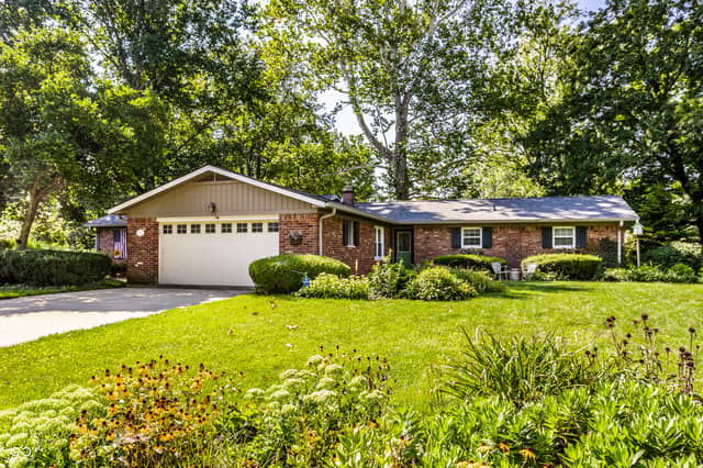 7990 Hoover Court, Indianapolis, IN 46260, photo 3 of 33