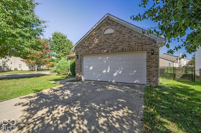 2361 Cedarmill Drive, Franklin, IN 46131, photo 4 of 36